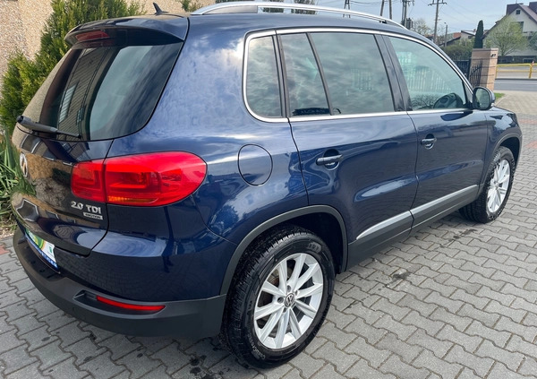 Volkswagen Tiguan cena 46800 przebieg: 209541, rok produkcji 2011 z Września małe 92